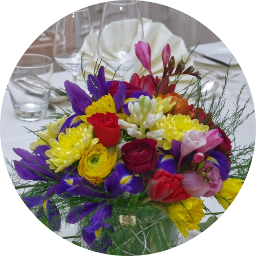 Table decoration-wedding-colors-colorful